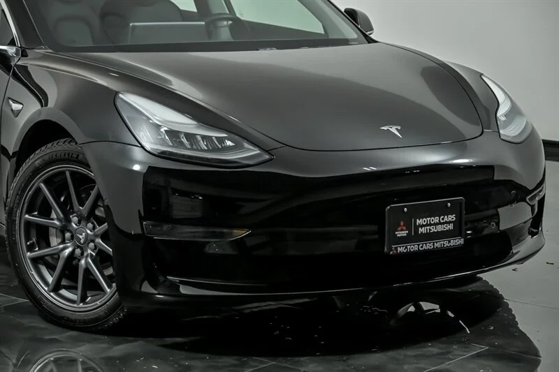 Used 2018 Tesla Model 3 Long Range Dual Motor with VIN 5YJ3E1EB1JF103073 for sale in Aurora, IL