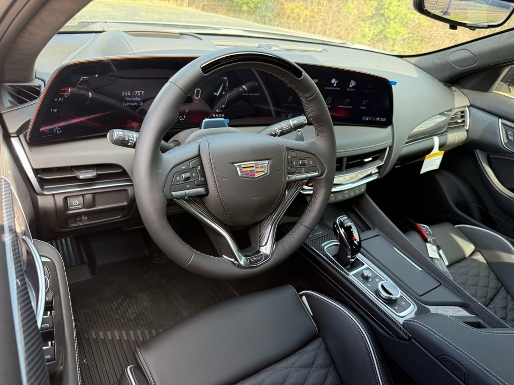 View vehicle photo 3