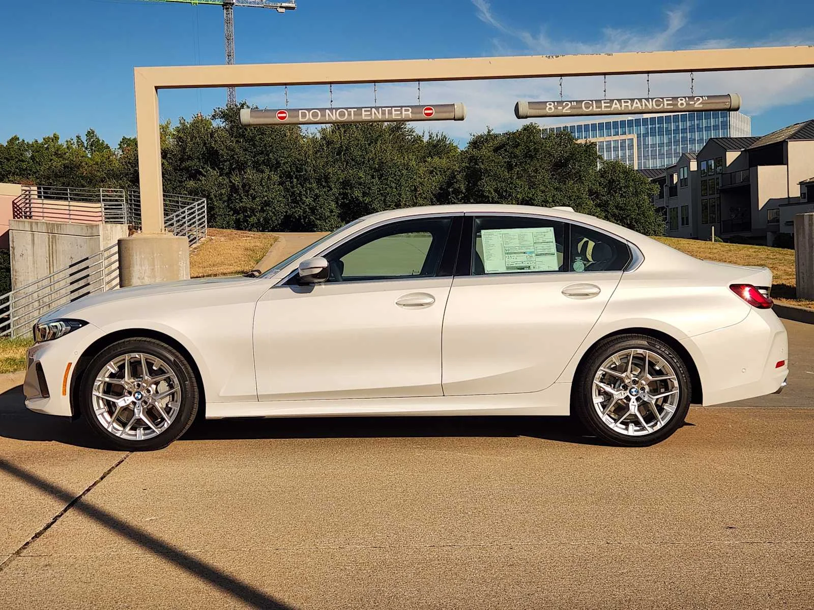 New 2026 Mineral White Metallic BMW 330i NA image 2