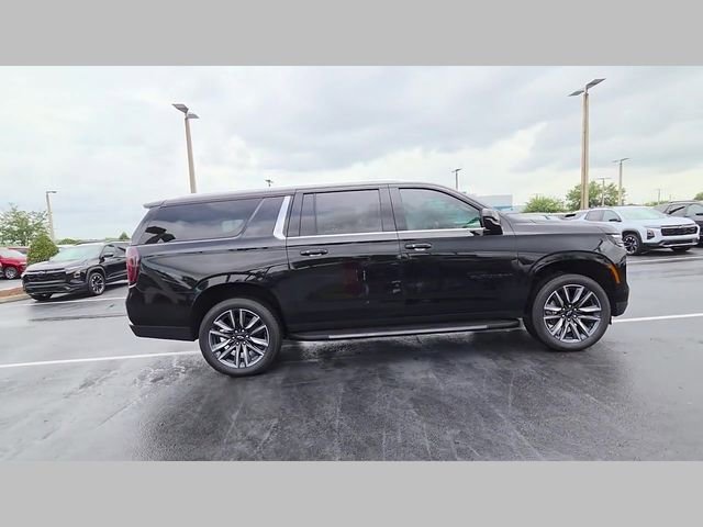 2026 Chevrolet Suburban LS - Photo 23