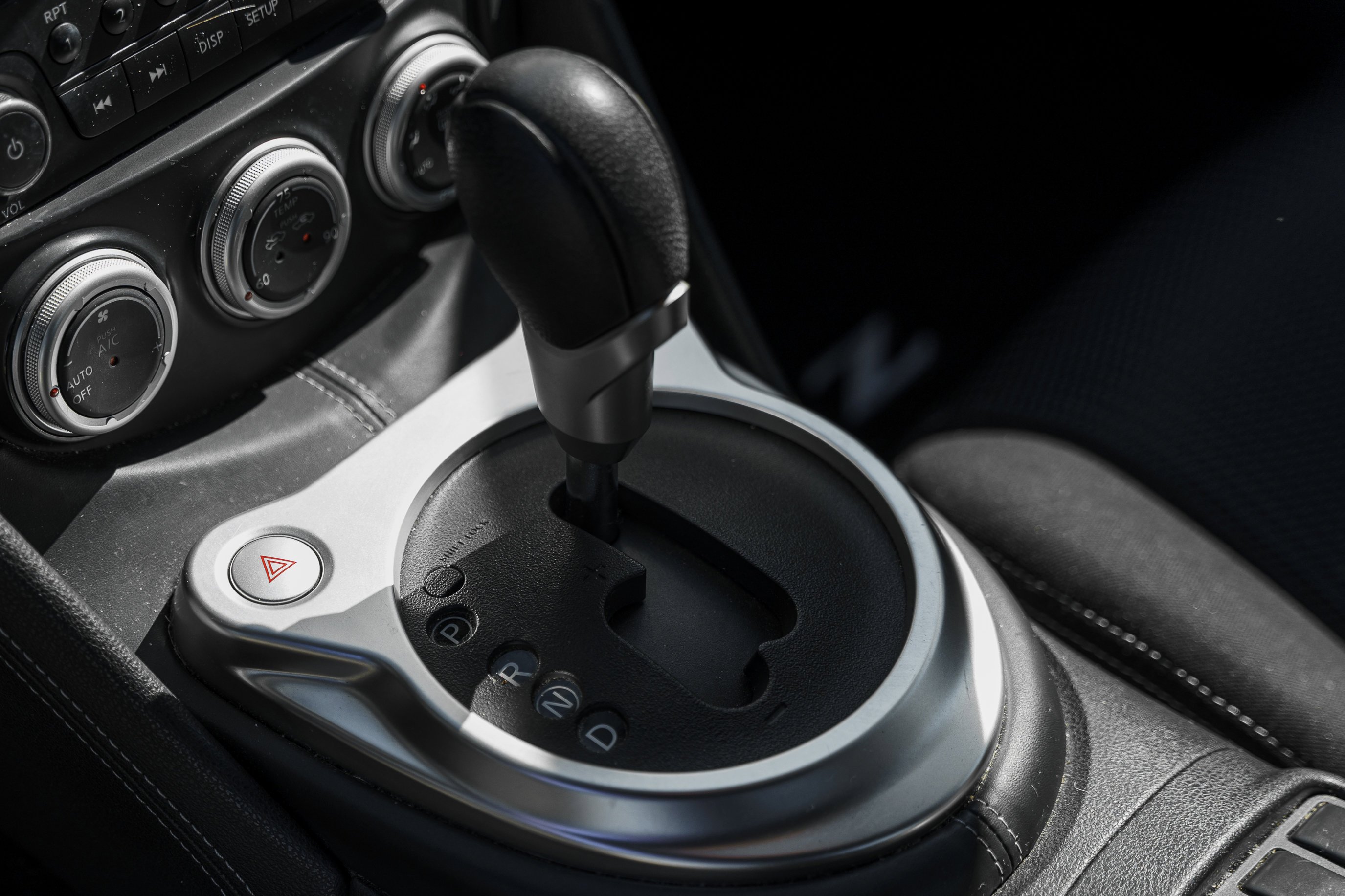 Used 2016 Pearl White Nissan Sport image 10