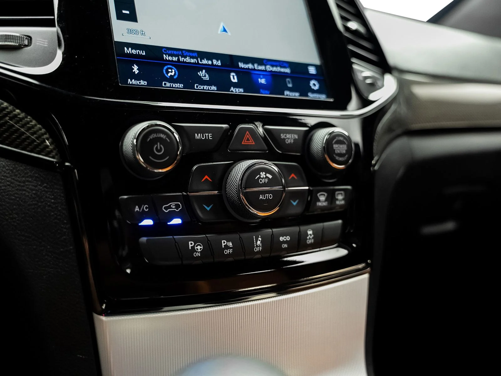 Used 2021 White Jeep Trackhawk image 52