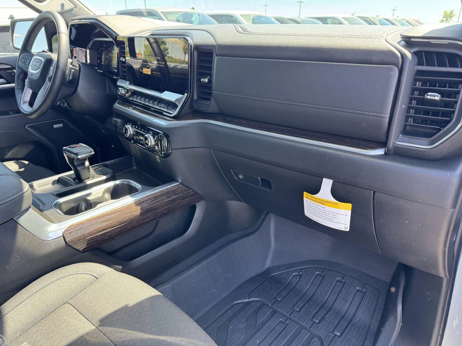 New 2026 Sterling Metallic GMC Elevation image 7