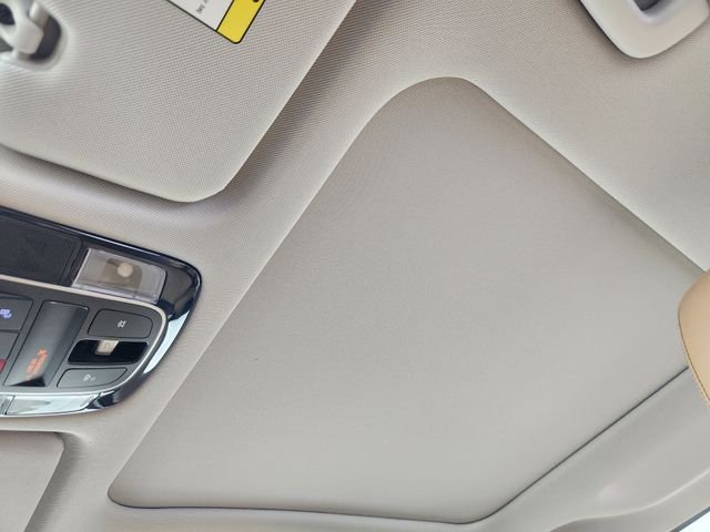 Used 2025 White Hyundai Limited image 31