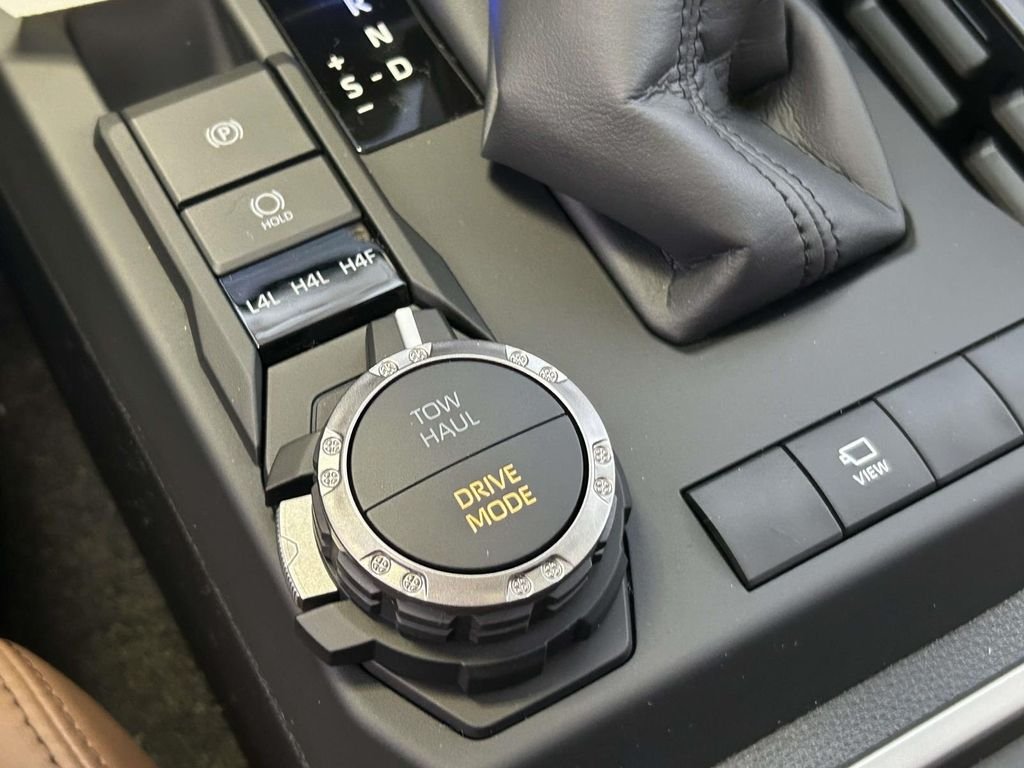 Used 2026  Toyota Limited image 25