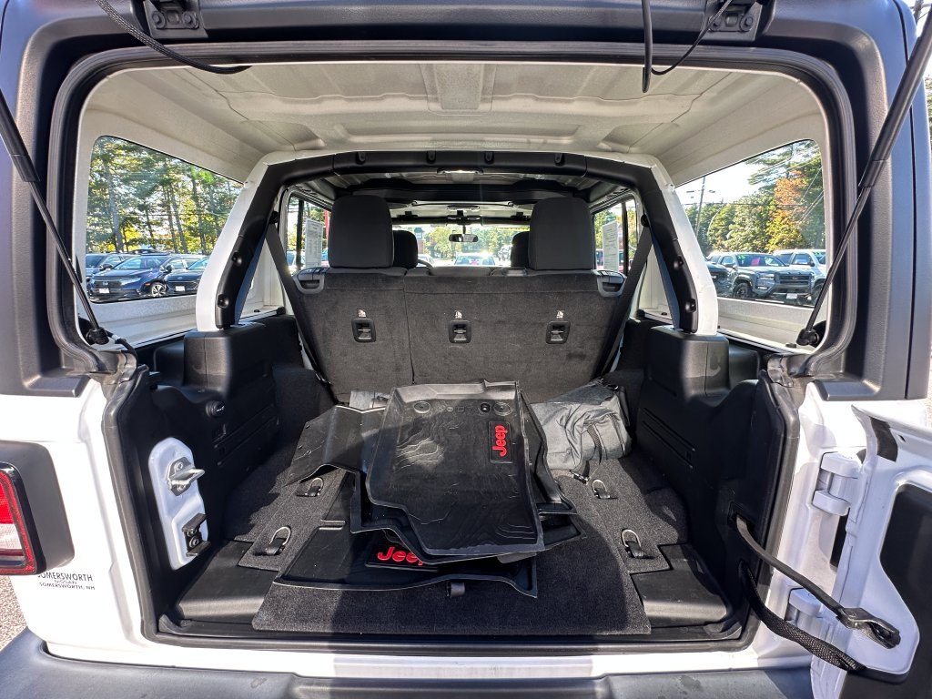 Used 2018 White Jeep Unlimited Sport image 21