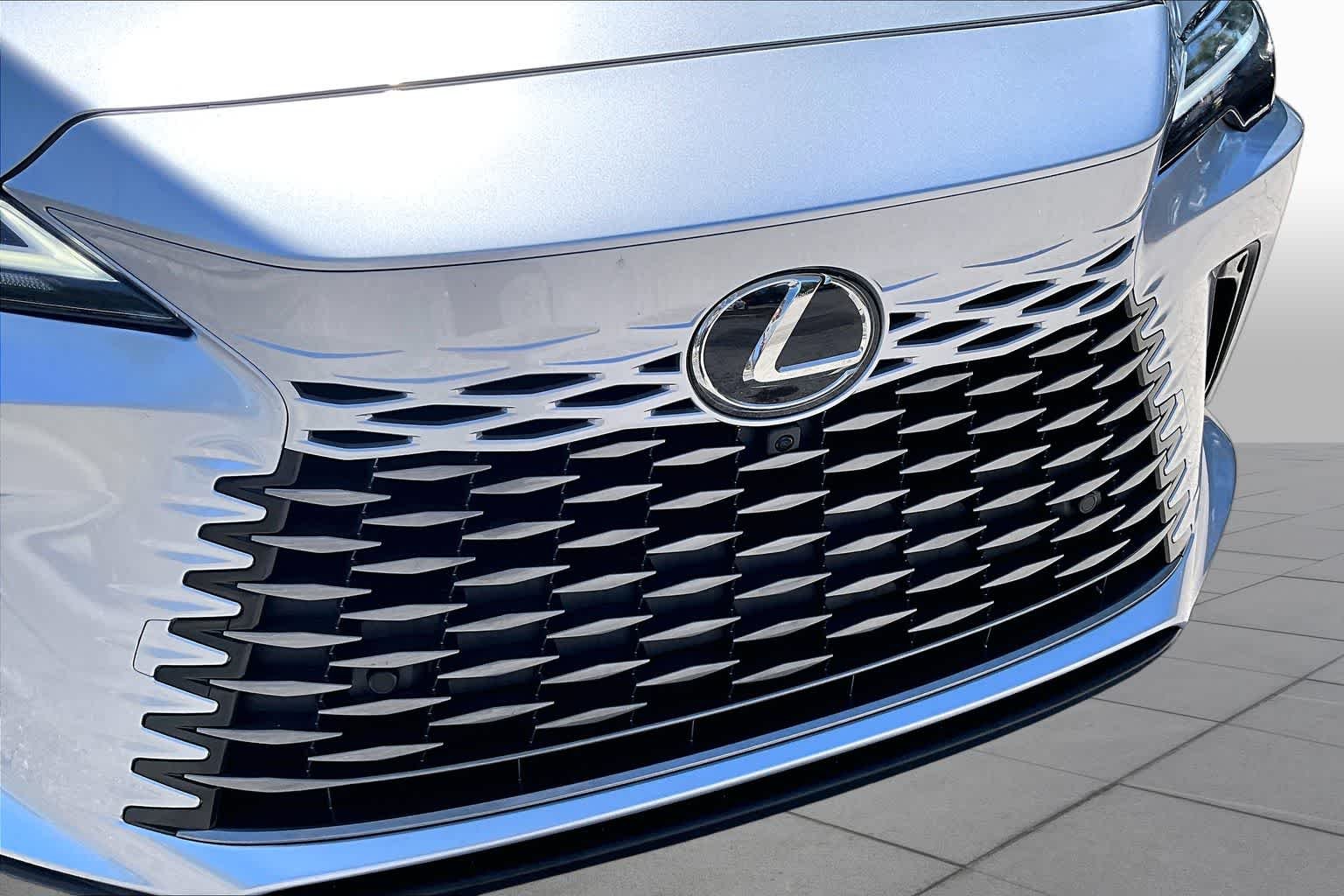 Used 2025 Iridium Lexus  image 30