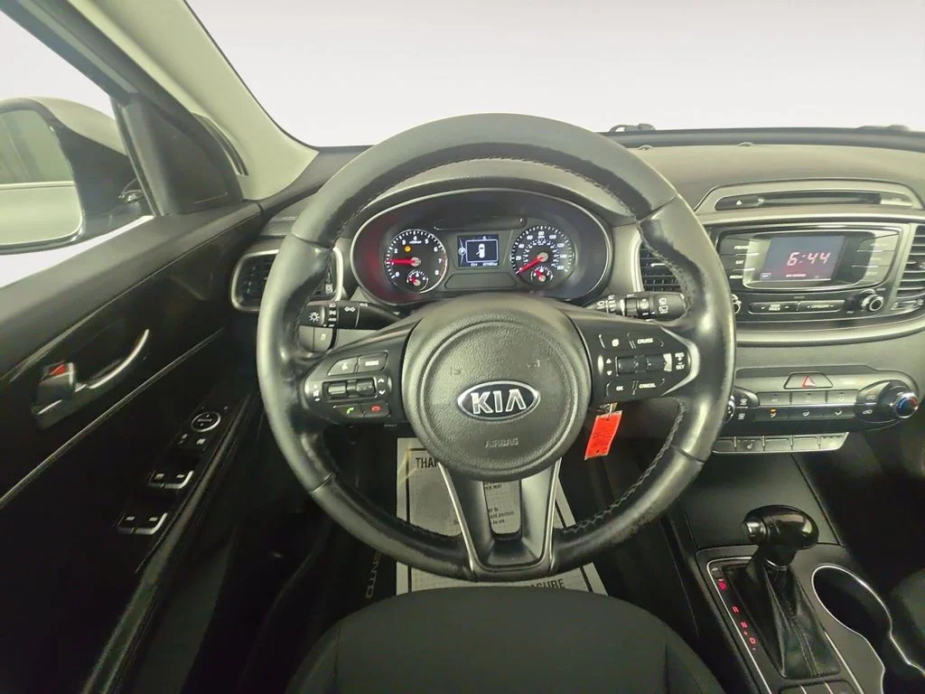 Used 2016 Silver Kia LX image 11