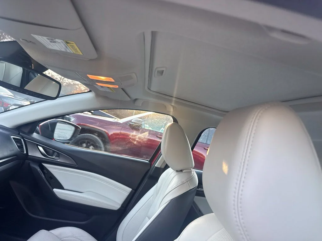Used 2018 Red Mazda Grand Touring image 4