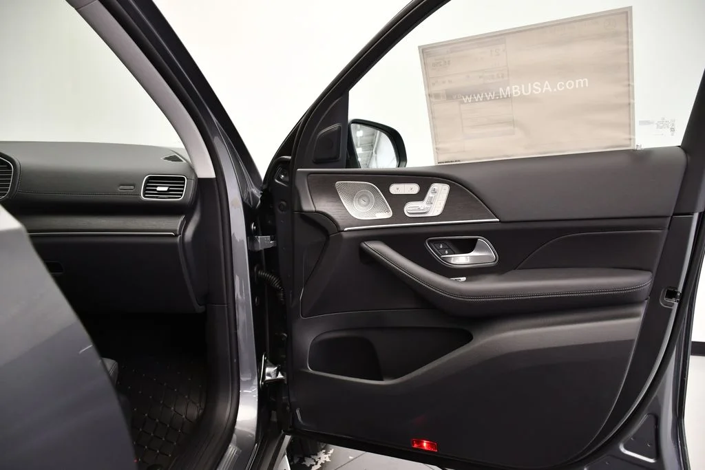 2026 Mercedes-Benz GLS Base - Photo 48