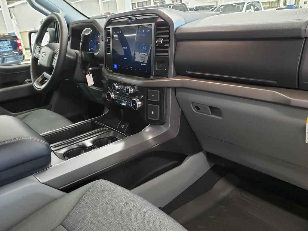 New 2026 Carbonized Gray Metallic Ford XLT image 17