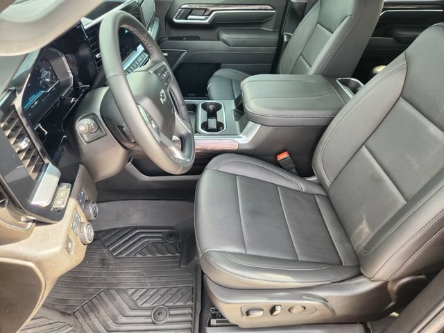 Used 2025 Black Chevrolet LTZ image 13