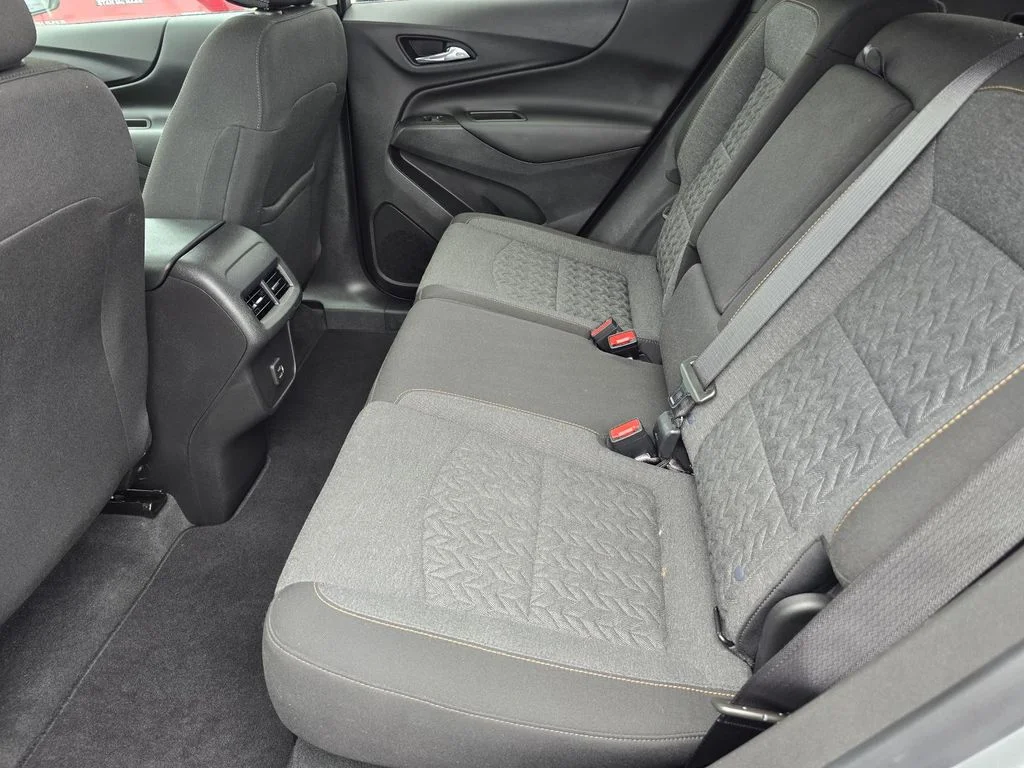 Used 2022 Silver Ice Metallic Chevrolet LT image 10