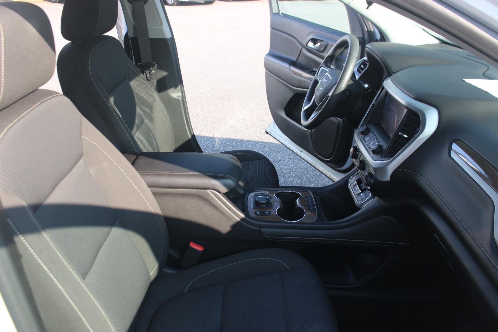 Used 2021 Summit White GMC SLE image 33