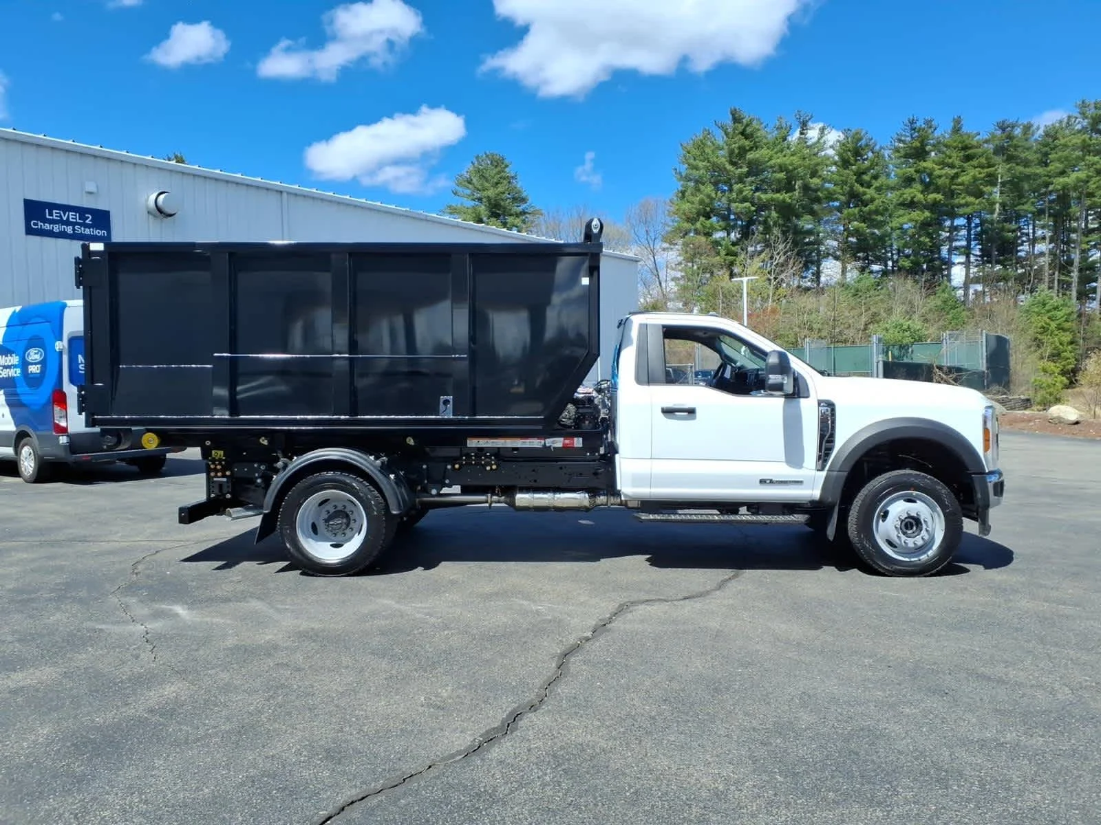 New 2026 Oxford White Ford XL image 2