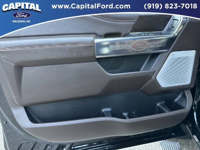 Used 2025  Ford King Ranch image 20