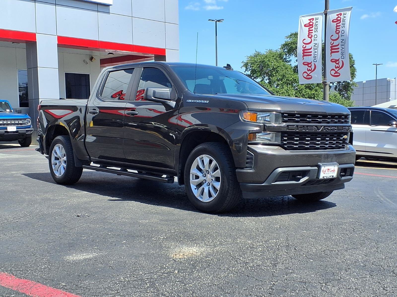 Used 2022 Oxford Brown Metallic Chevrolet Custom image 3