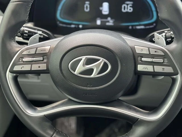 Used 2023 White Hyundai SEL image 18