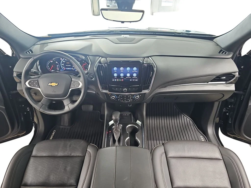 Used 2023 Black Chevrolet High Country image 11