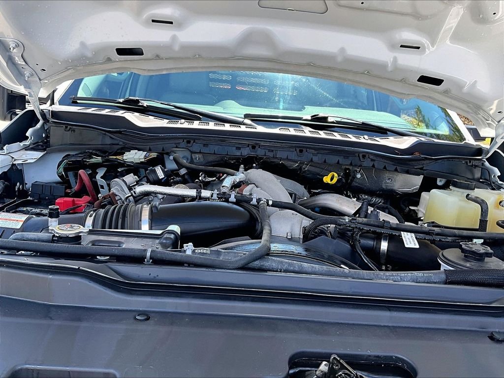 Used 2024 Oxford White Ford XL image 35