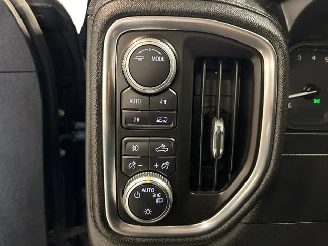 Used 2020 Pacific Blue Metallic GMC Elevation image 22