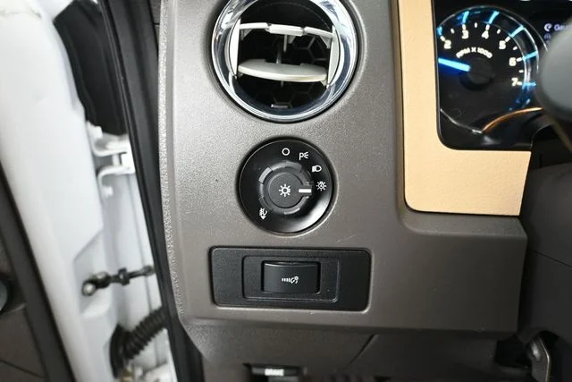 Used 2013 White Ford XLT image 20