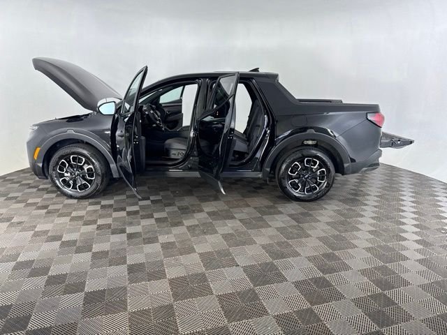Used 2024 Black Hyundai SEL image 11