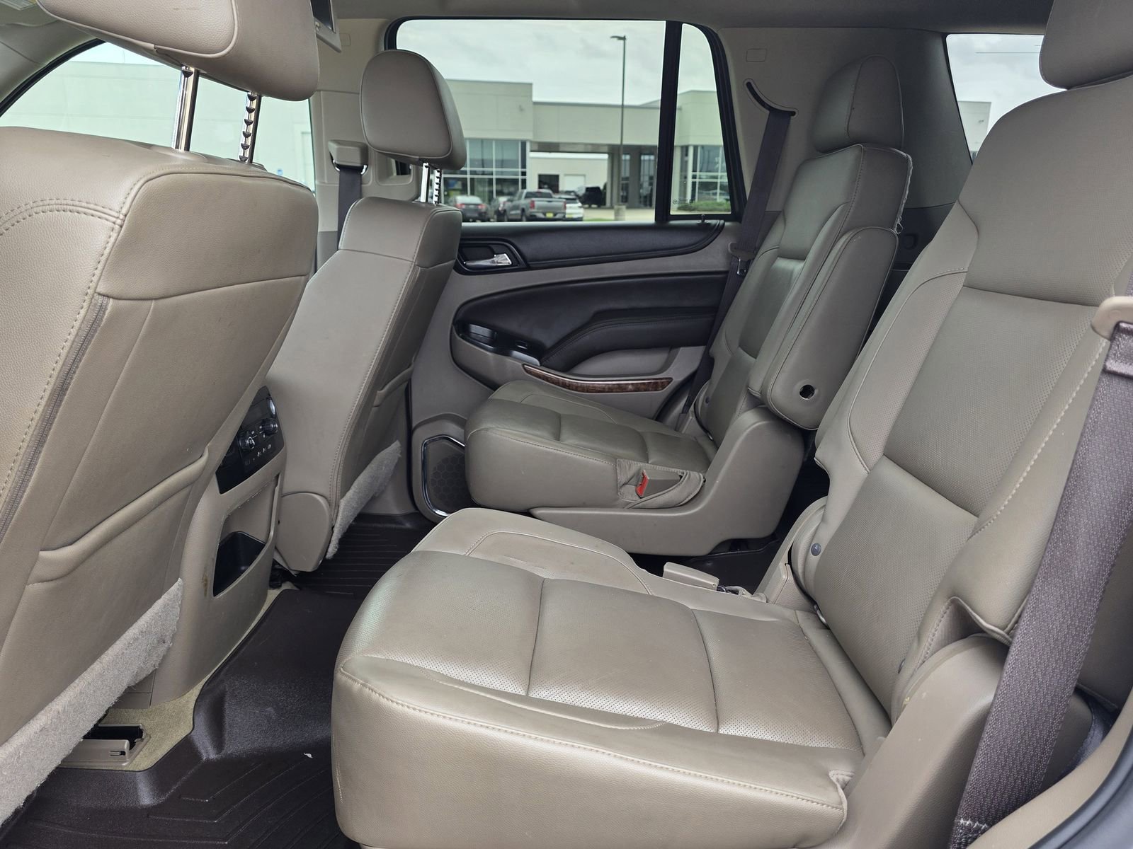 Used 2017 SUMMIT WHITE Chevrolet Premier image 27