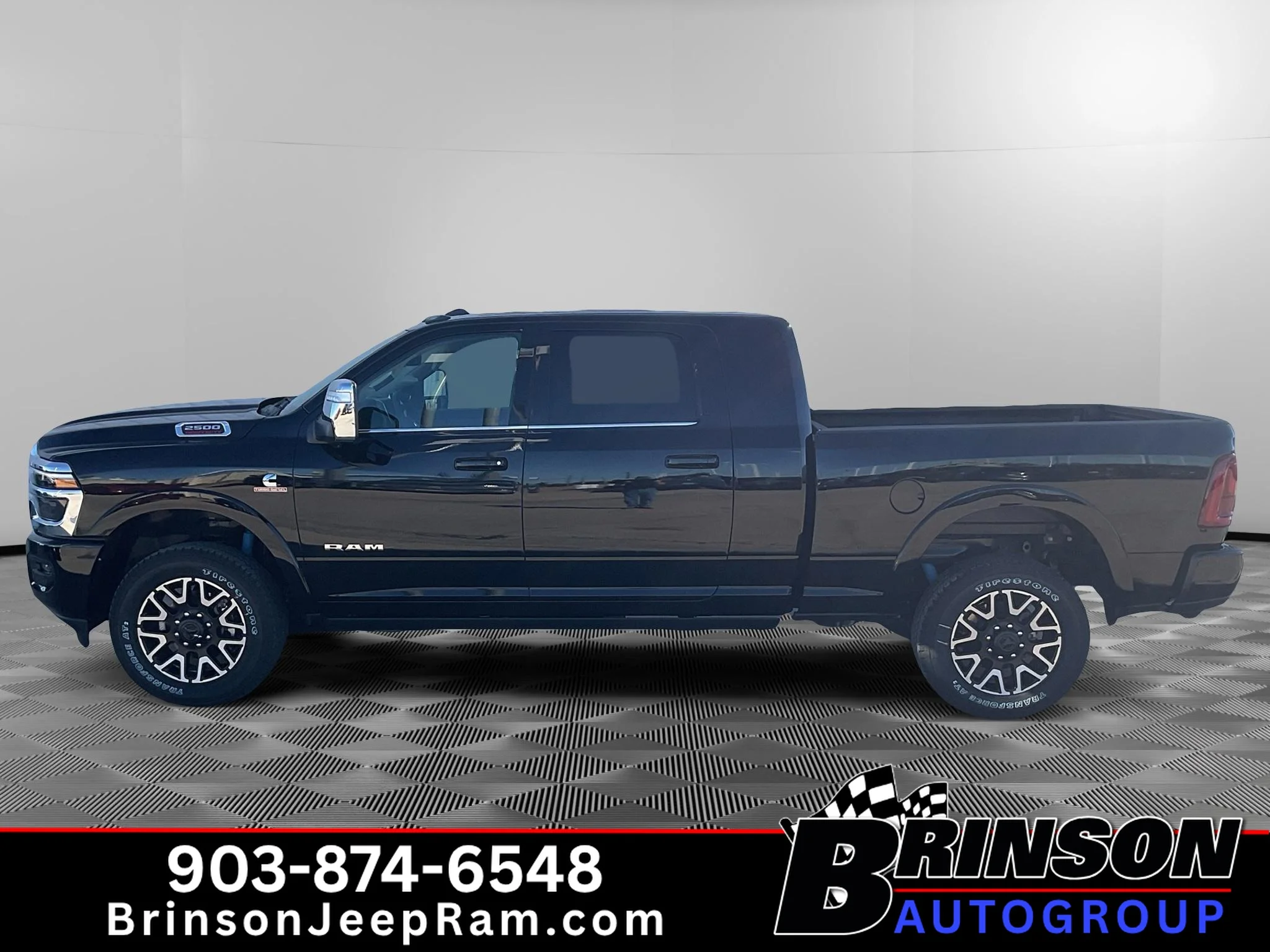 New 2027 Diamond Black Crystal Pearl-Coat Exterior Paint RAM Longhorn image 3