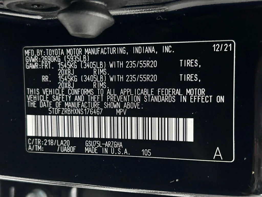 Used 2022 Black Toyota Platinum image 26