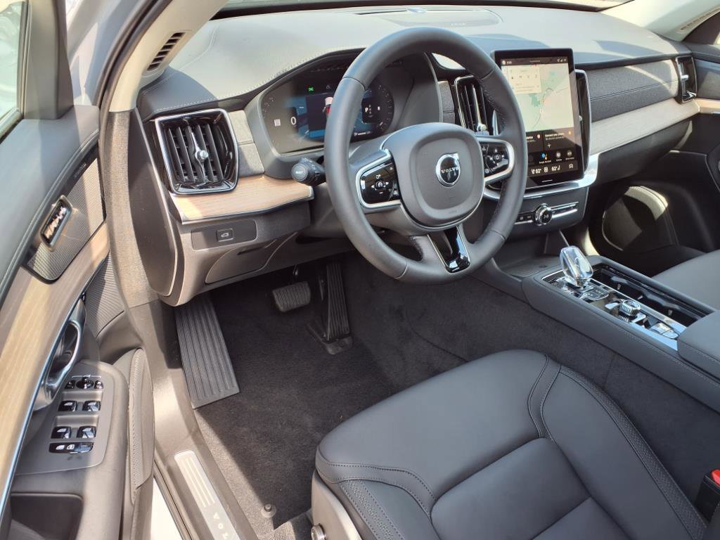 Used 2026 Vapour Grey Metallic Volvo Plus image 14