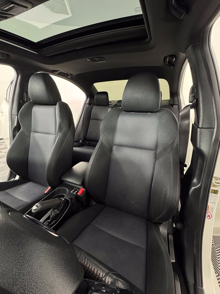 Used 2020 Crystal White Pearl Subaru Premium image 30