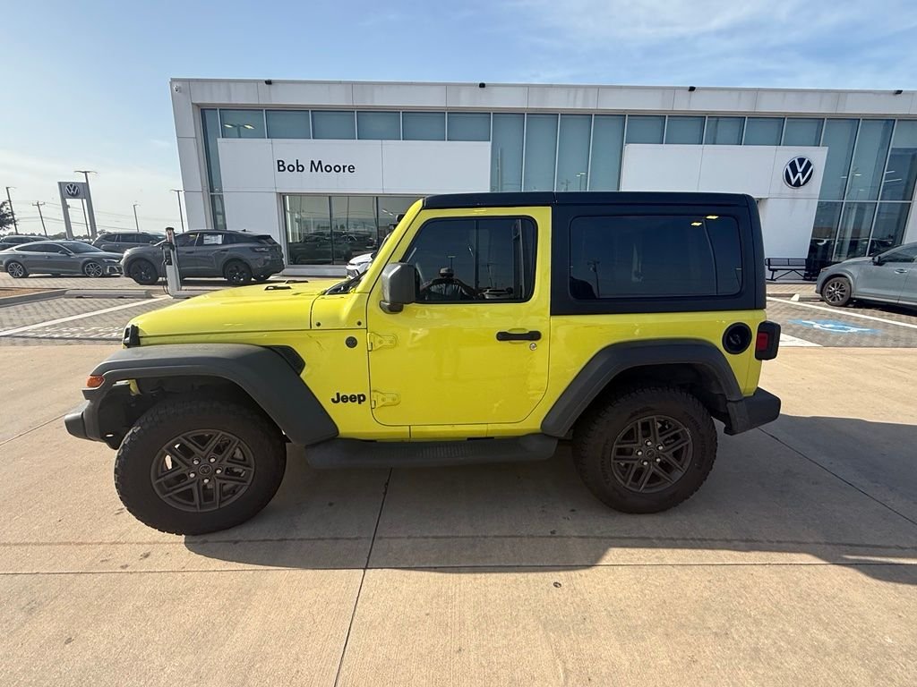Used 2024 High Velocity Clearcoat Jeep Sport S image 10