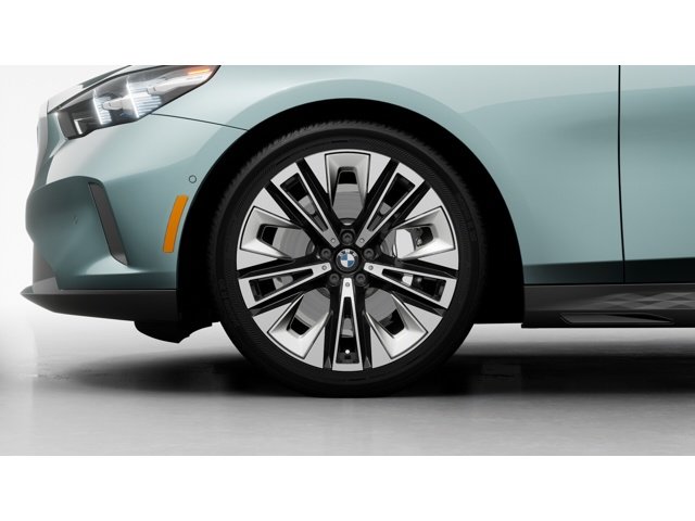 New 2027 Cape York Green Metallic BMW 530i image 7