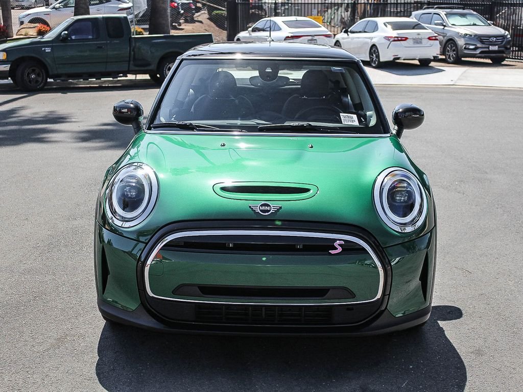 Used 2024 British Racing Green MINI Signature image 2