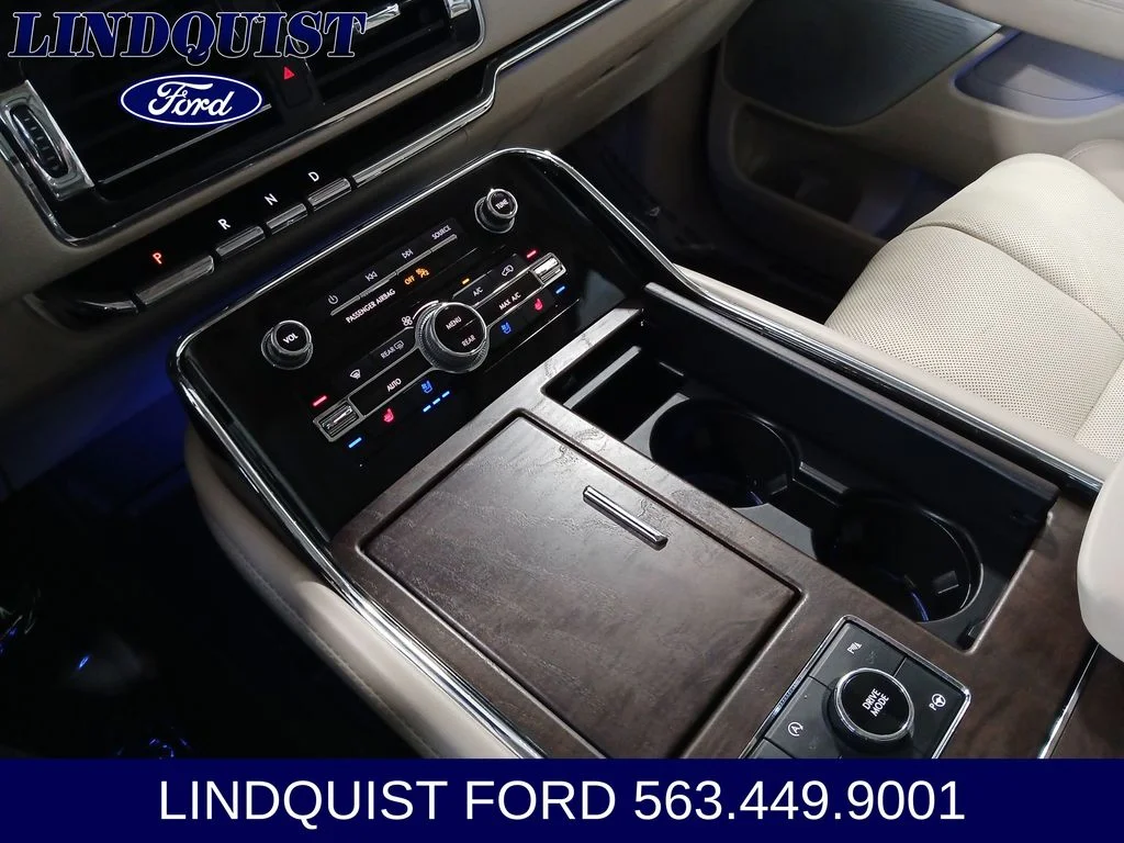 Used 2021 Blue Lincoln Reserve image 14