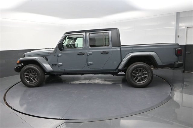 2025 Jeep Gladiator Sport S photo 4