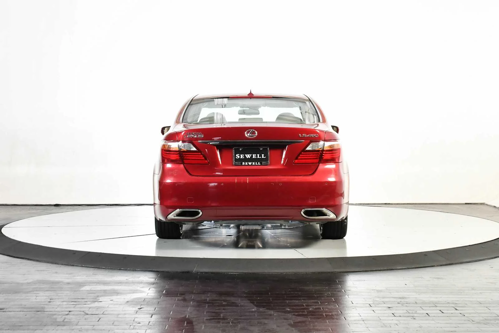 Used 2010 Matador Red Mica Lexus  image 5