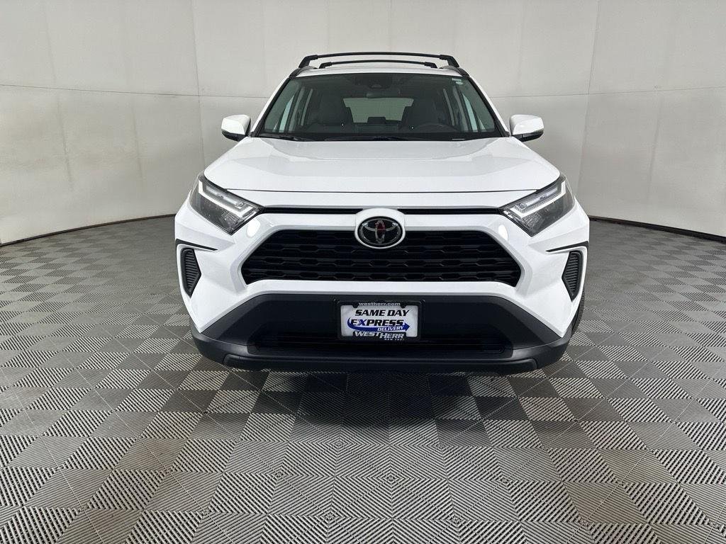 Used 2023 Ice Cap Toyota XLE image 2