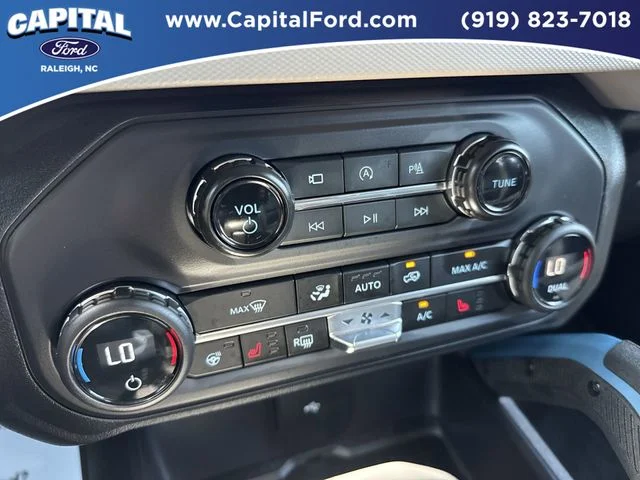 Used 2024 Gray Ford Wildtrak image 29
