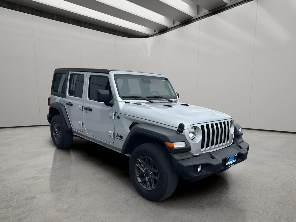Used 2024 Silver Zynith Clearcoat Jeep Sport S image 7