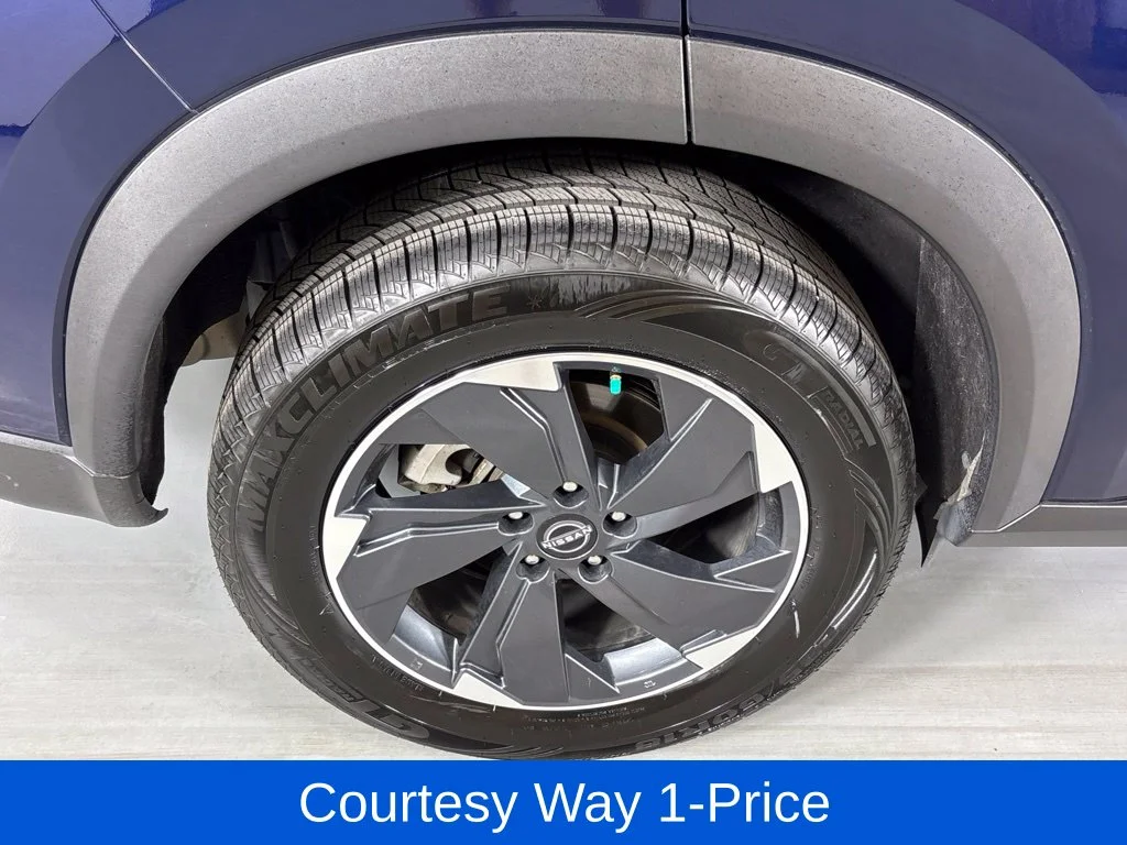 Used 2025 Blue Nissan SV image 13