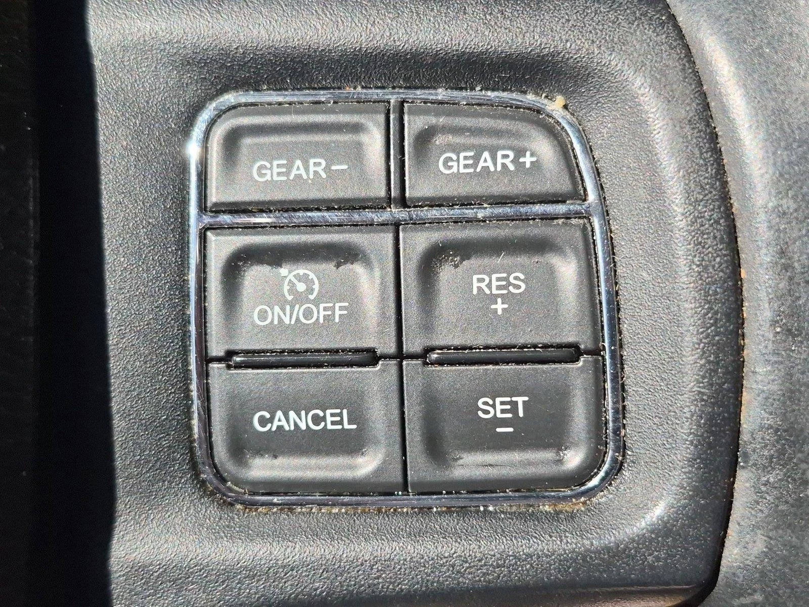 Used 2016 BRIGHT WHITE CLEARCOAT RAM SPRT image 20