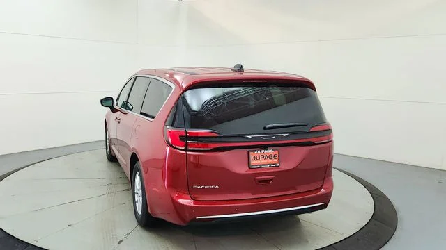 New 2027 Red Hot Pearl-Coat Exterior Paint Chrysler Select image 8