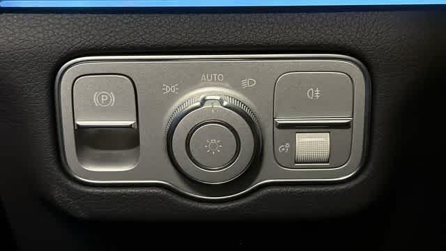 Certified Used 2026 MANUFAKTUR Moonlight White magno Mercedes-Benz GLE 350 image 3