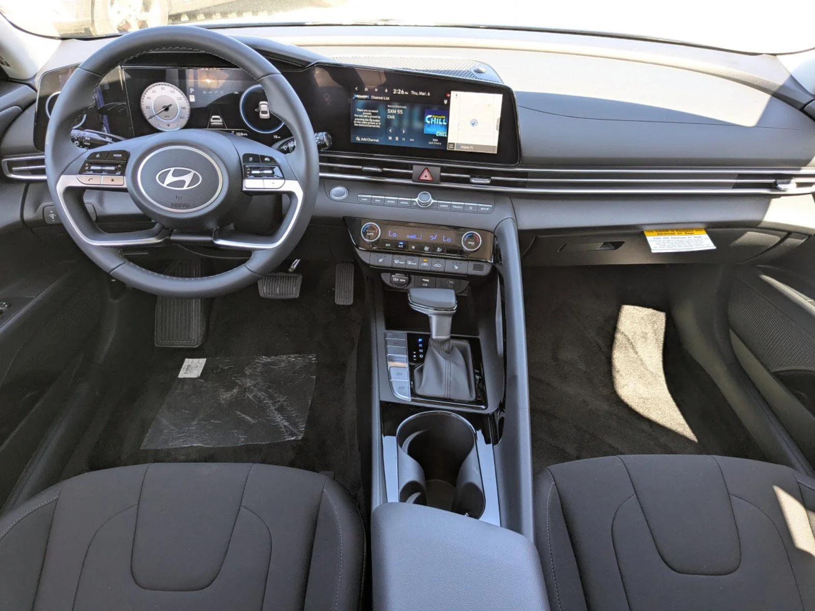 2025 Hyundai Elantra SEL - Photo 9