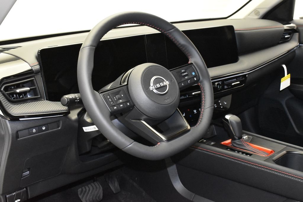Certified Used 2025 White Nissan SR image 16