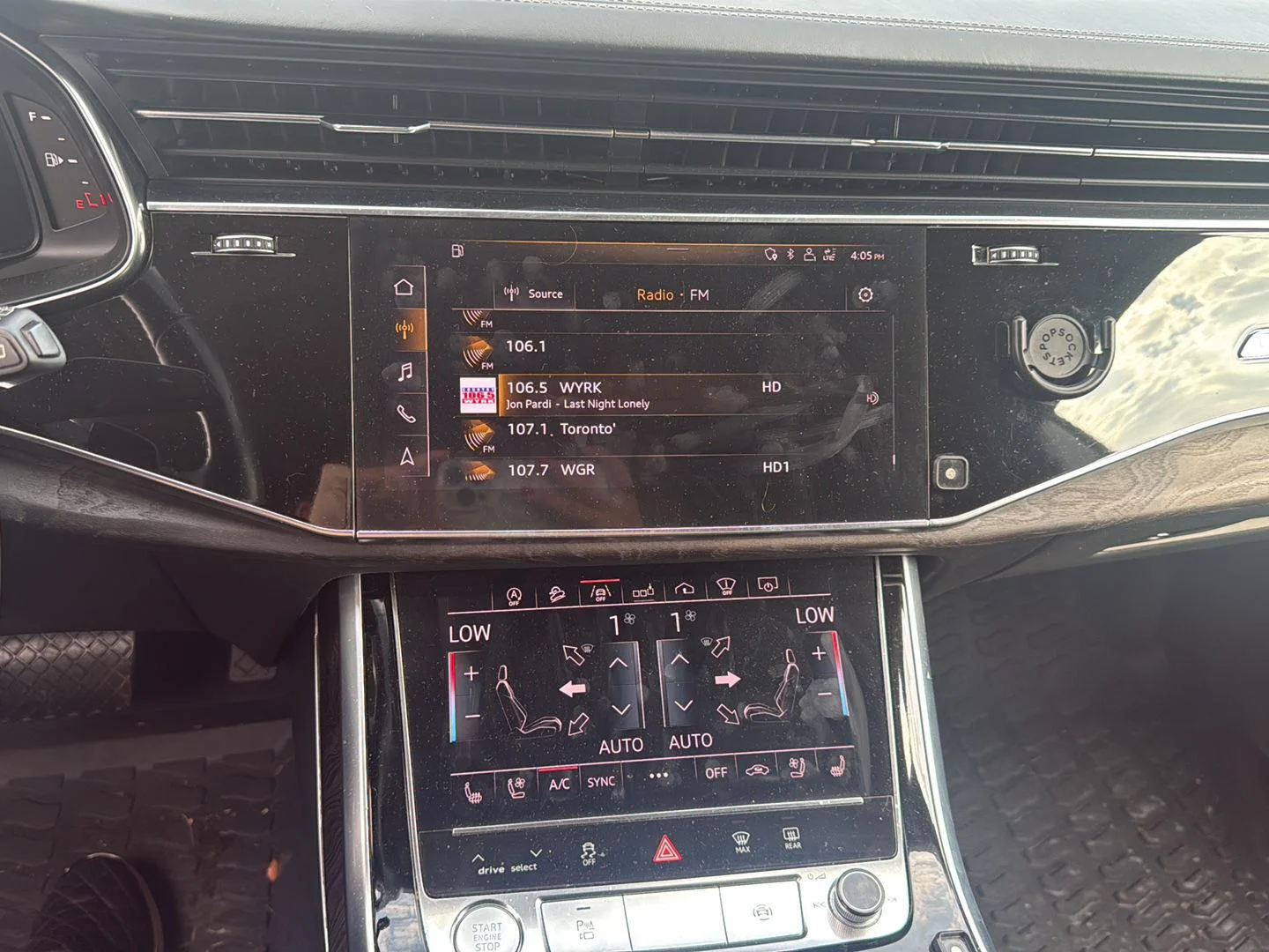 Used 2019 Daytona Gray Pearl Effect Audi Prestige image 11
