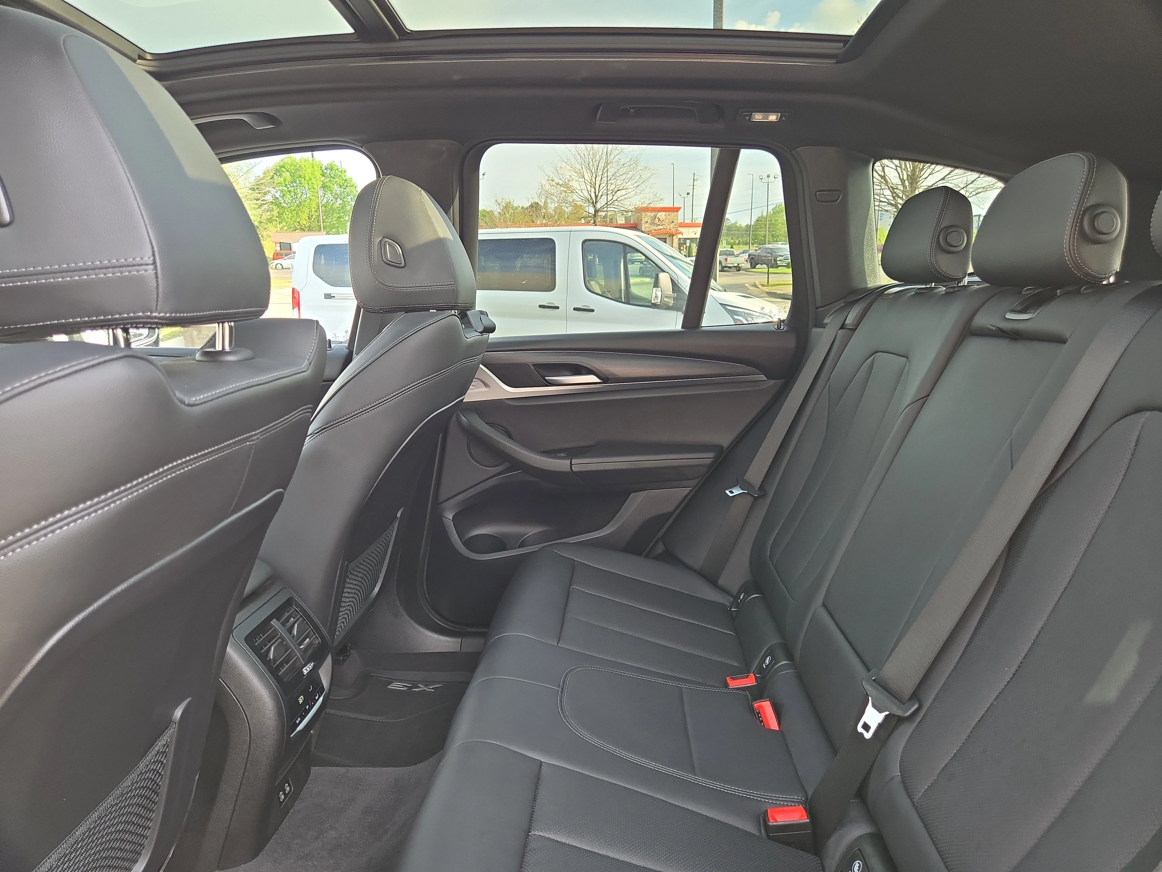 Used 2023 Alpine White BMW sDrive30i image 16