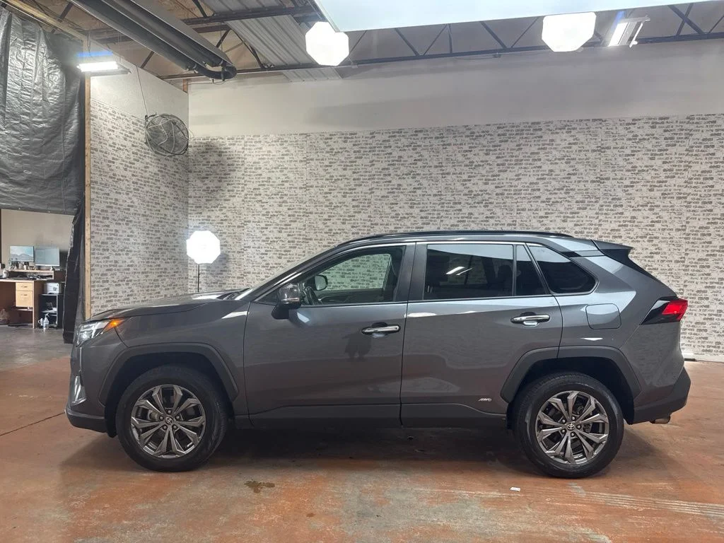 Used 2022 Gray Toyota Limited image 4
